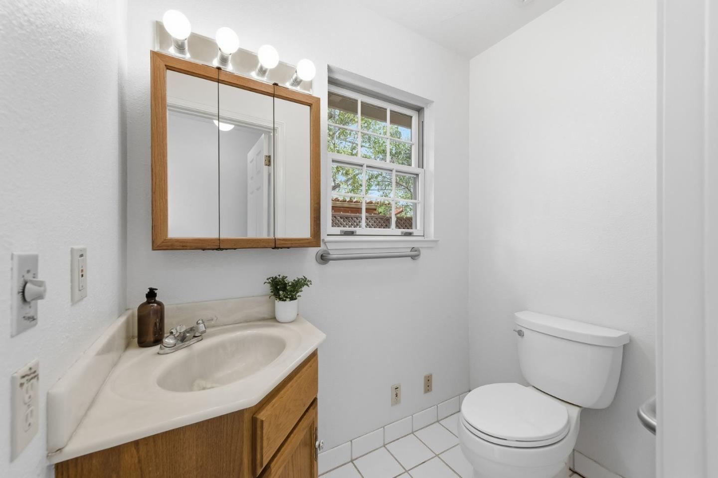 Detail Gallery Image 49 of 66 For 11915 Shadybrook Ct, Saratoga,  CA 95070 - 4 Beds | 4 Baths