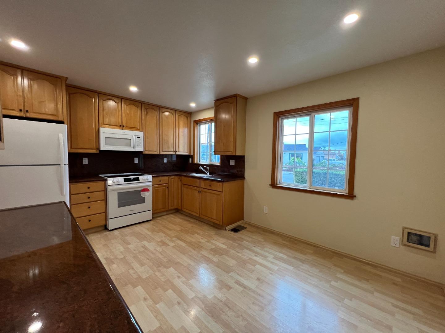 Detail Gallery Image 10 of 31 For 1343 Fargo Ave, San Leandro,  CA 94579 - 3 Beds | 2 Baths