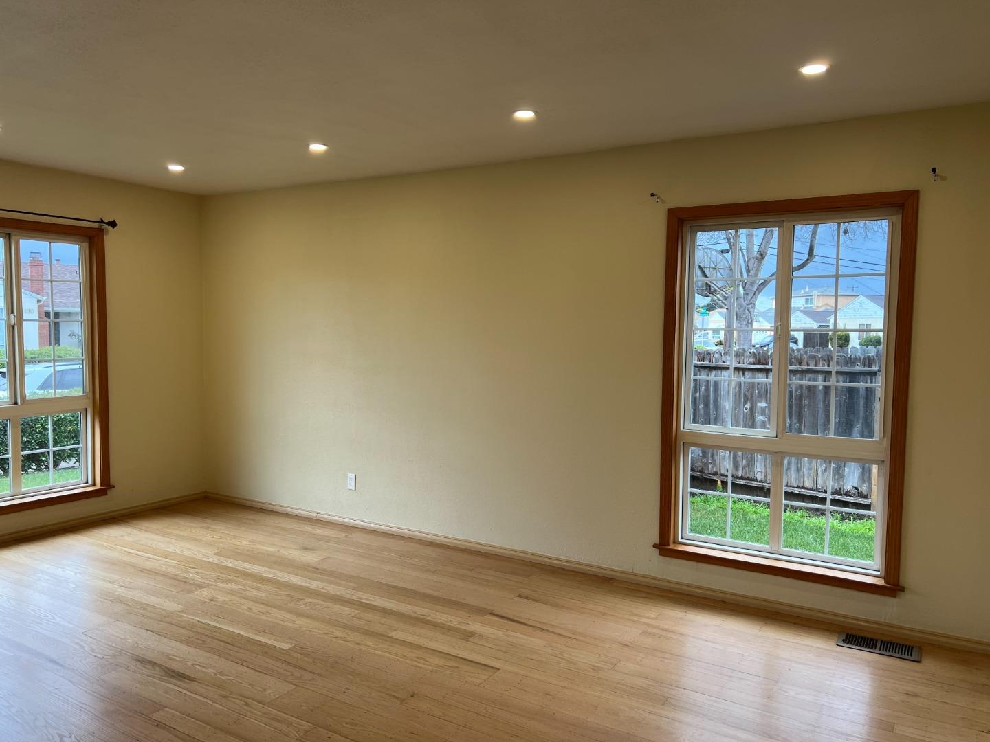 Detail Gallery Image 2 of 31 For 1343 Fargo Ave, San Leandro,  CA 94579 - 3 Beds | 2 Baths