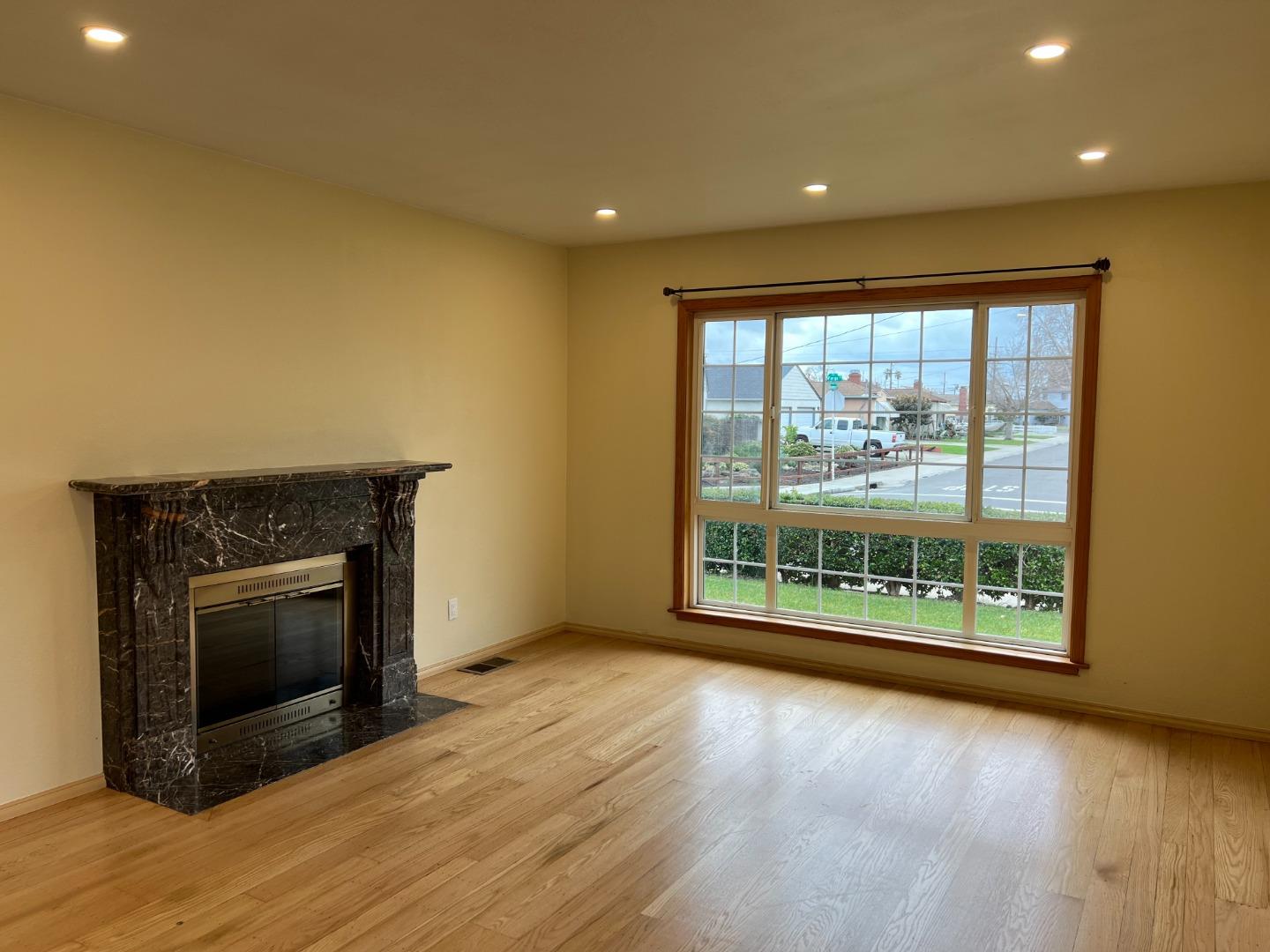 Detail Gallery Image 3 of 31 For 1343 Fargo Ave, San Leandro,  CA 94579 - 3 Beds | 2 Baths