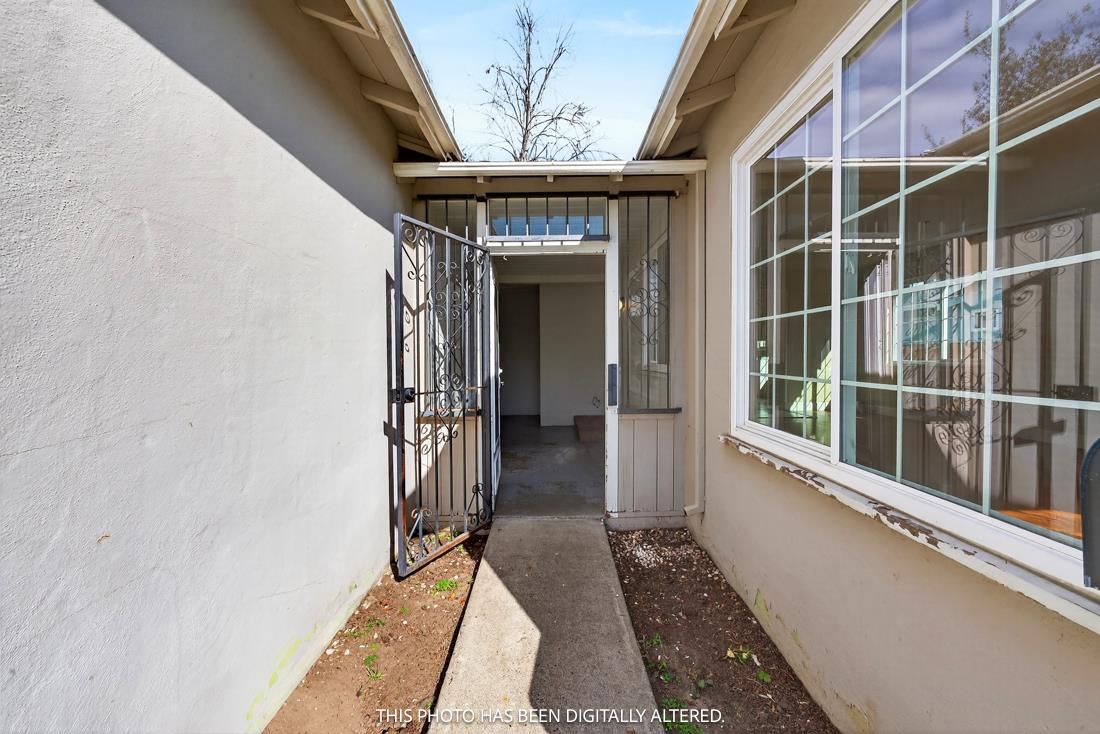 Detail Gallery Image 4 of 42 For 2253 Maywood Ave, San Jose,  CA 95128 - 4 Beds | 3/1 Baths