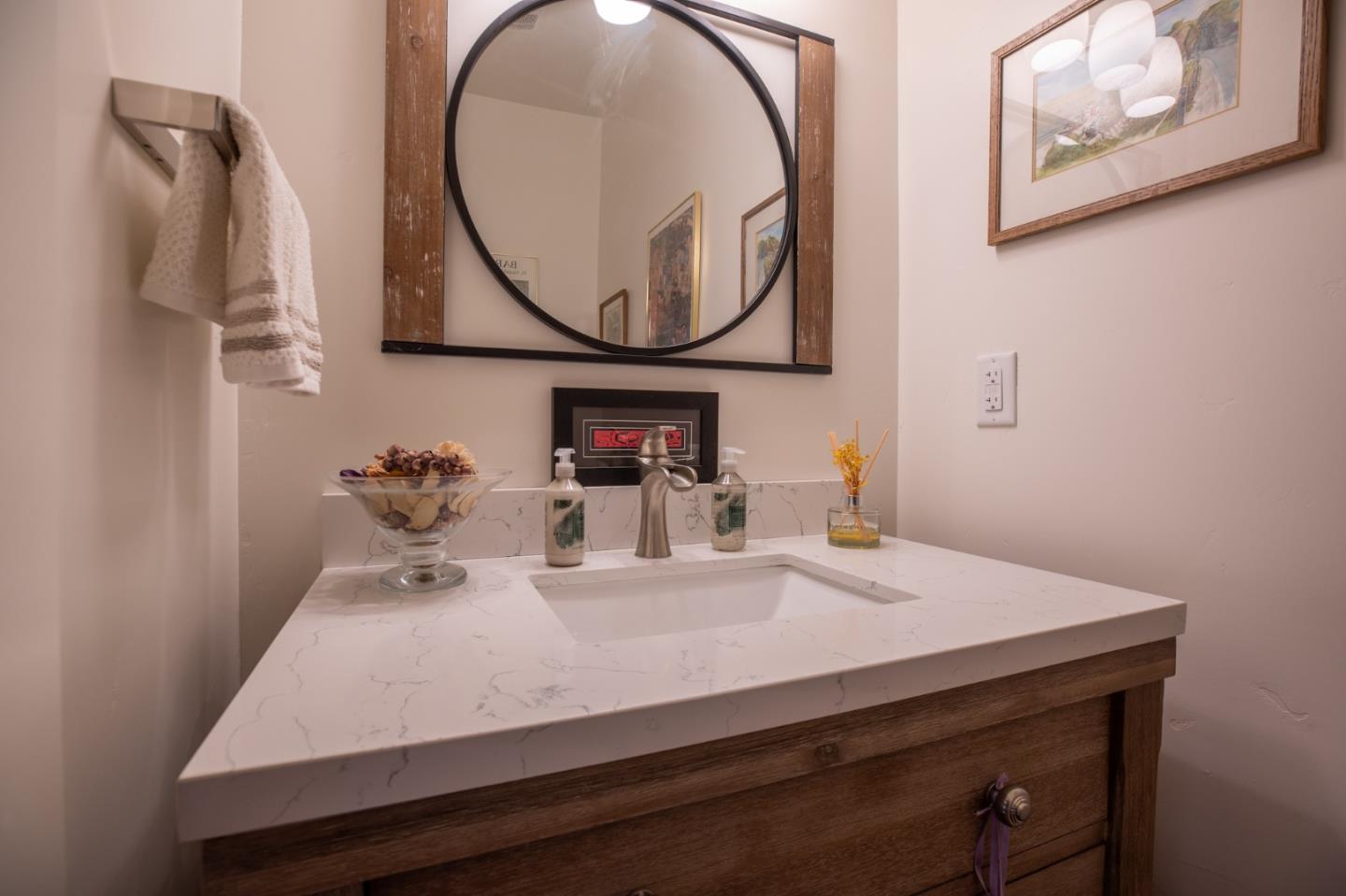 Detail Gallery Image 13 of 25 For 60 Tortola Way, Hollister,  CA 95023 - 4 Beds | 2/1 Baths