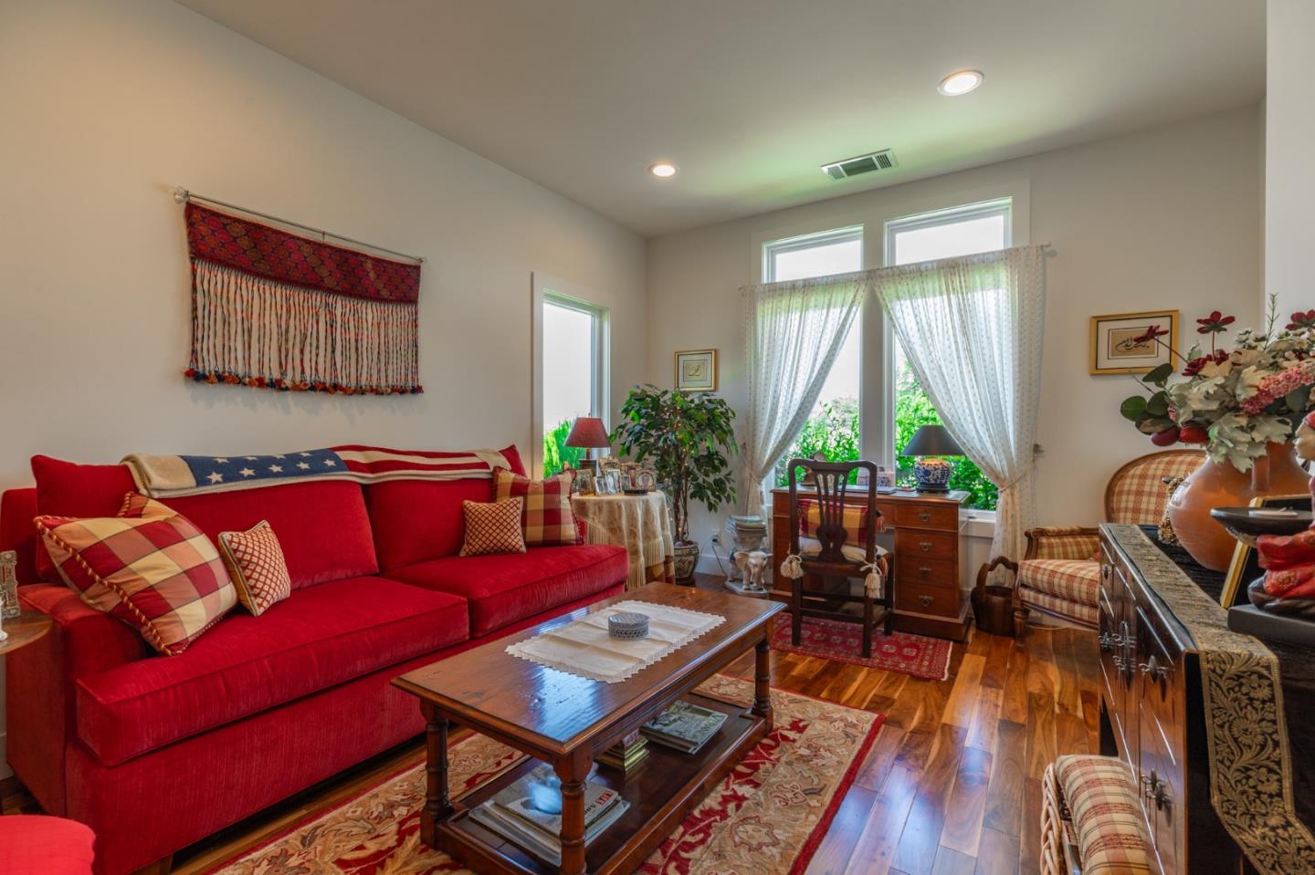 Detail Gallery Image 27 of 33 For 60 Tortola Way, Hollister,  CA 95023 - 4 Beds | 2/1 Baths