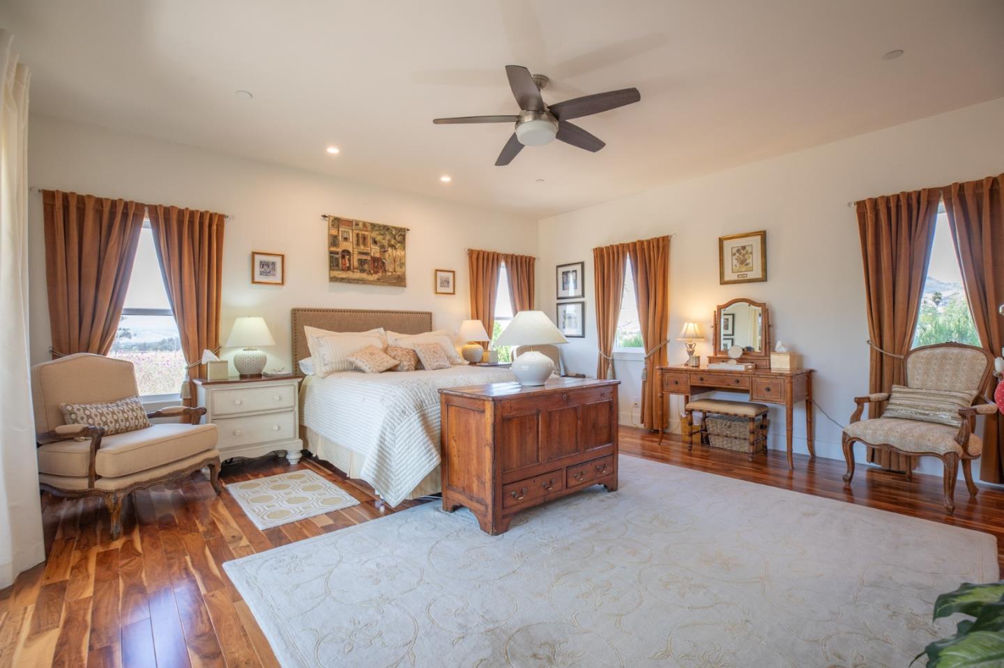 Detail Gallery Image 31 of 33 For 60 Tortola Way, Hollister,  CA 95023 - 4 Beds | 2/1 Baths