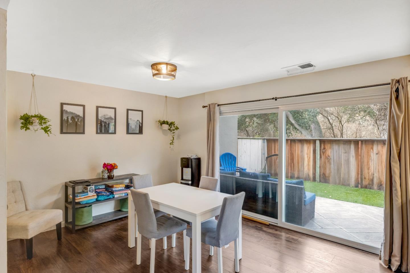 Detail Gallery Image 13 of 28 For 19223 Creekside Ln, Salinas,  CA 93908 - 2 Beds | 1/1 Baths