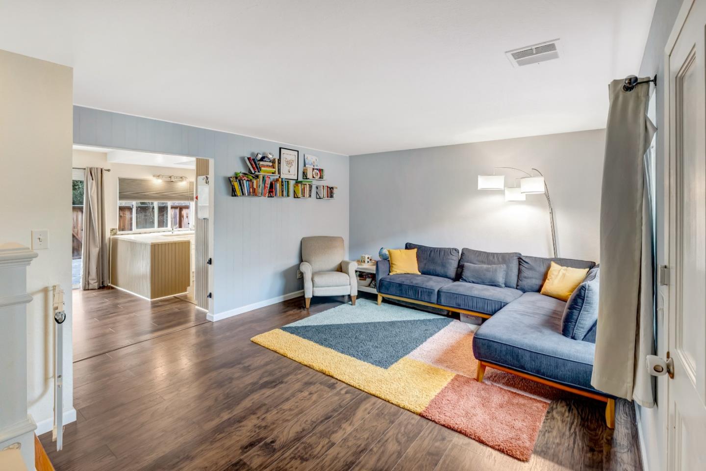 Detail Gallery Image 5 of 28 For 19223 Creekside Ln, Salinas,  CA 93908 - 2 Beds | 1/1 Baths