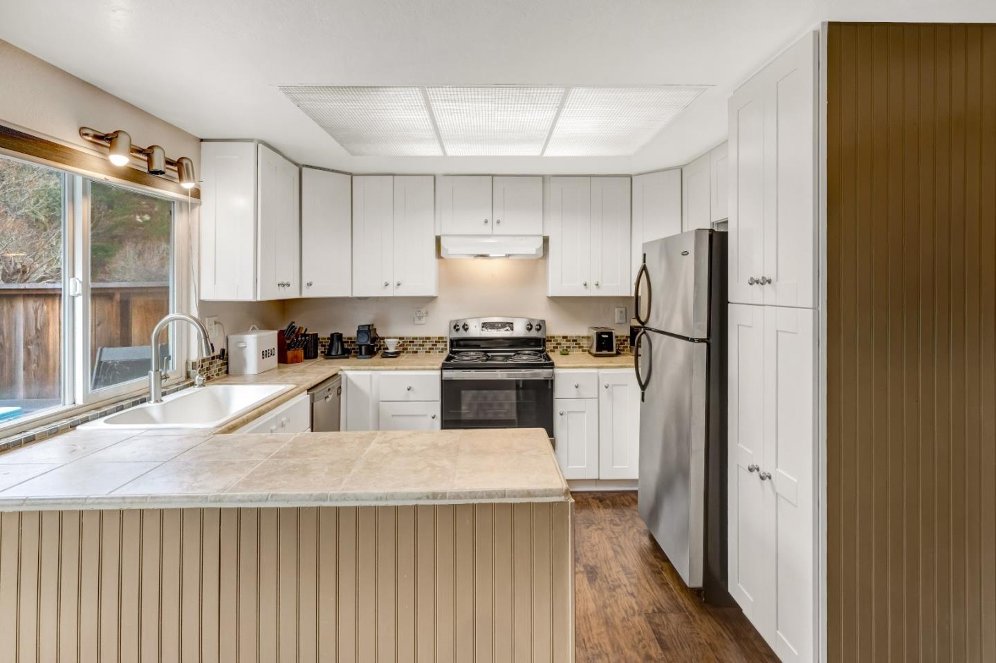 Detail Gallery Image 8 of 28 For 19223 Creekside Ln, Salinas,  CA 93908 - 2 Beds | 1/1 Baths