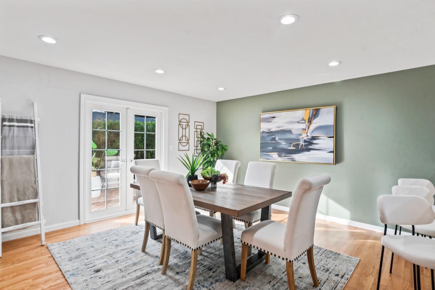 Detail Gallery Image 10 of 29 For 1653 Waxwing Ave, Sunnyvale,  CA 94087 - 3 Beds | 2 Baths