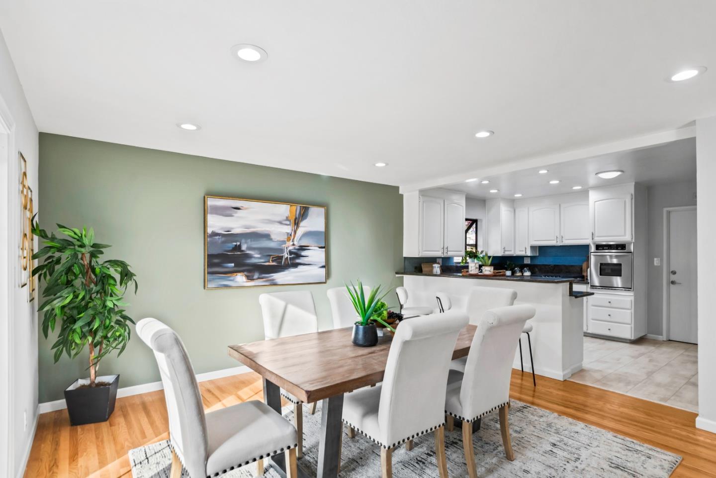 Detail Gallery Image 11 of 29 For 1653 Waxwing Ave, Sunnyvale,  CA 94087 - 3 Beds | 2 Baths