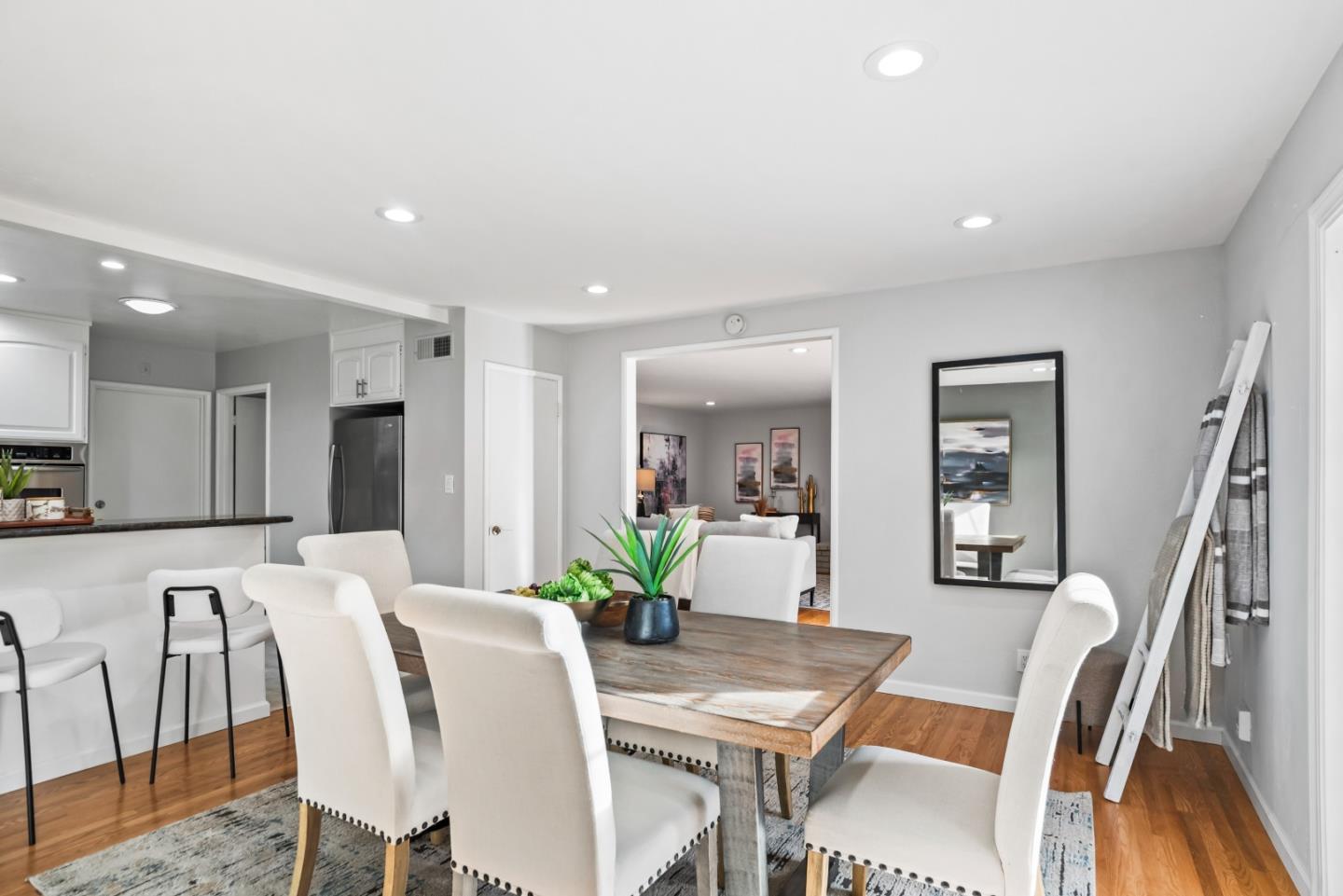 Detail Gallery Image 12 of 29 For 1653 Waxwing Ave, Sunnyvale,  CA 94087 - 3 Beds | 2 Baths