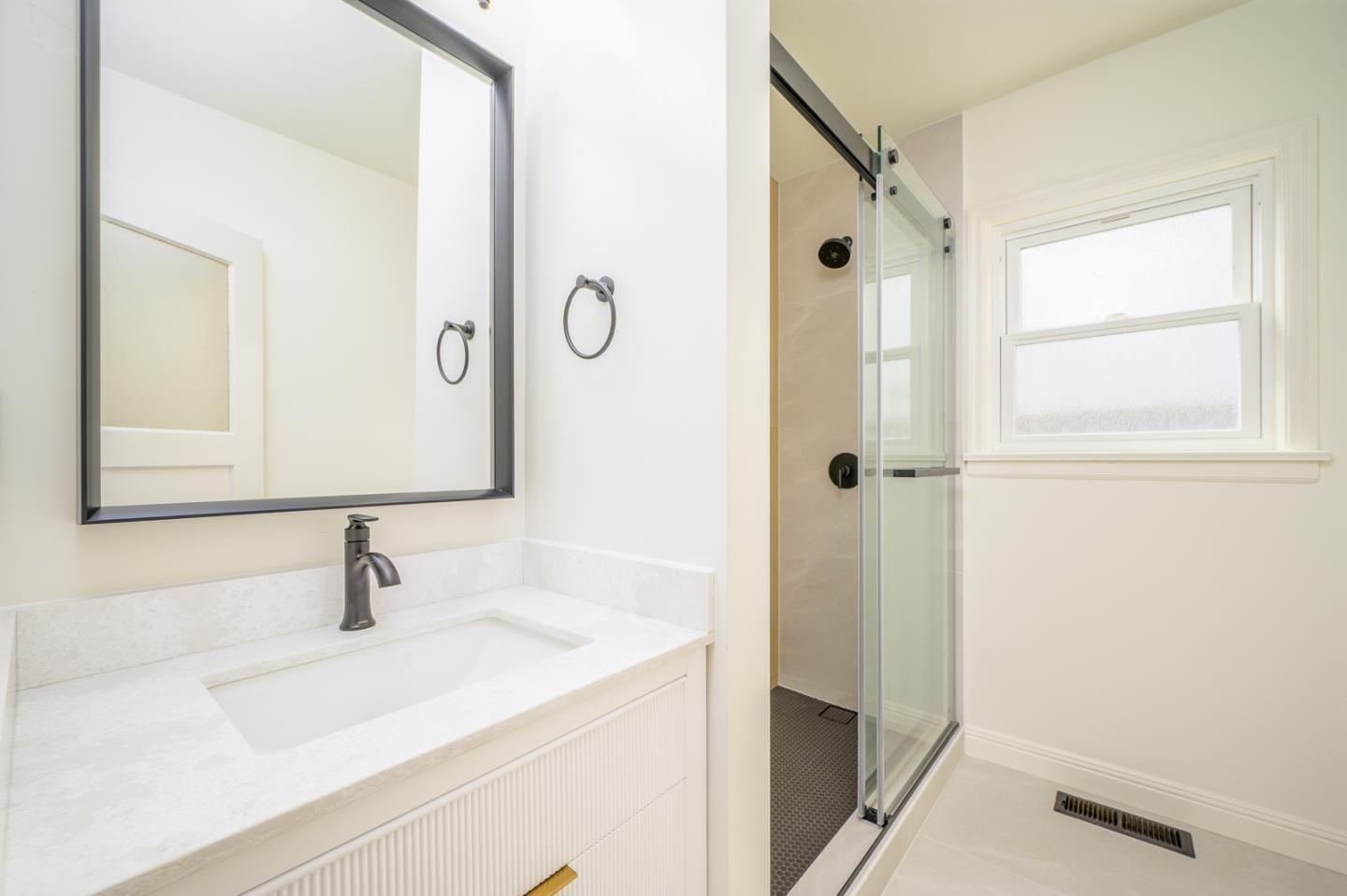 Detail Gallery Image 17 of 26 For 1037 Hazelwood, San Jose,  CA 95125 - 3 Beds | 2 Baths