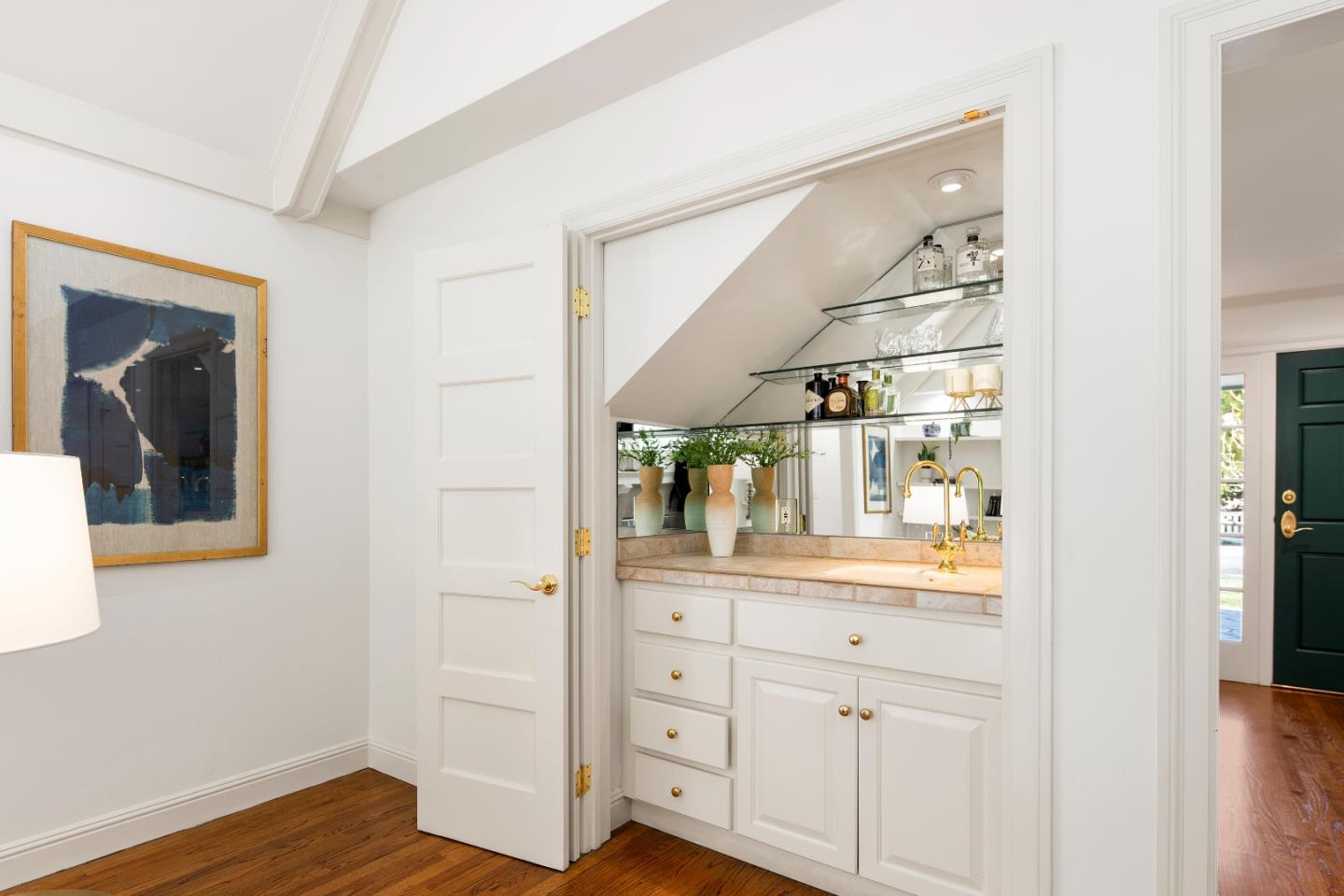 Detail Gallery Image 10 of 48 For 845 Magnolia St, Menlo Park,  CA 94025 - 3 Beds | 3 Baths