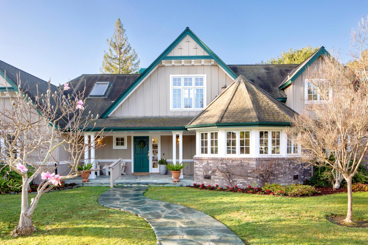 Detail Gallery Image 2 of 48 For 845 Magnolia St, Menlo Park,  CA 94025 - 3 Beds | 3 Baths