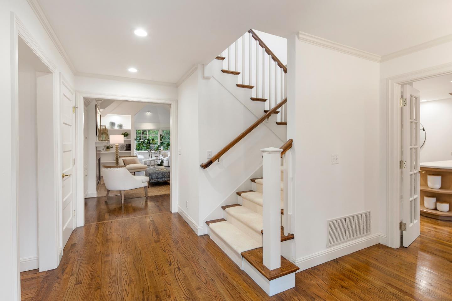 Detail Gallery Image 29 of 48 For 845 Magnolia St, Menlo Park,  CA 94025 - 3 Beds | 3 Baths