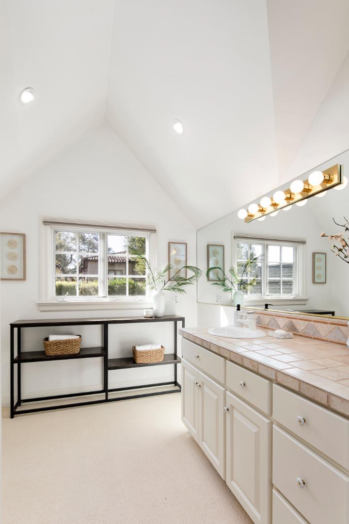 Detail Gallery Image 33 of 48 For 845 Magnolia St, Menlo Park,  CA 94025 - 3 Beds | 3 Baths