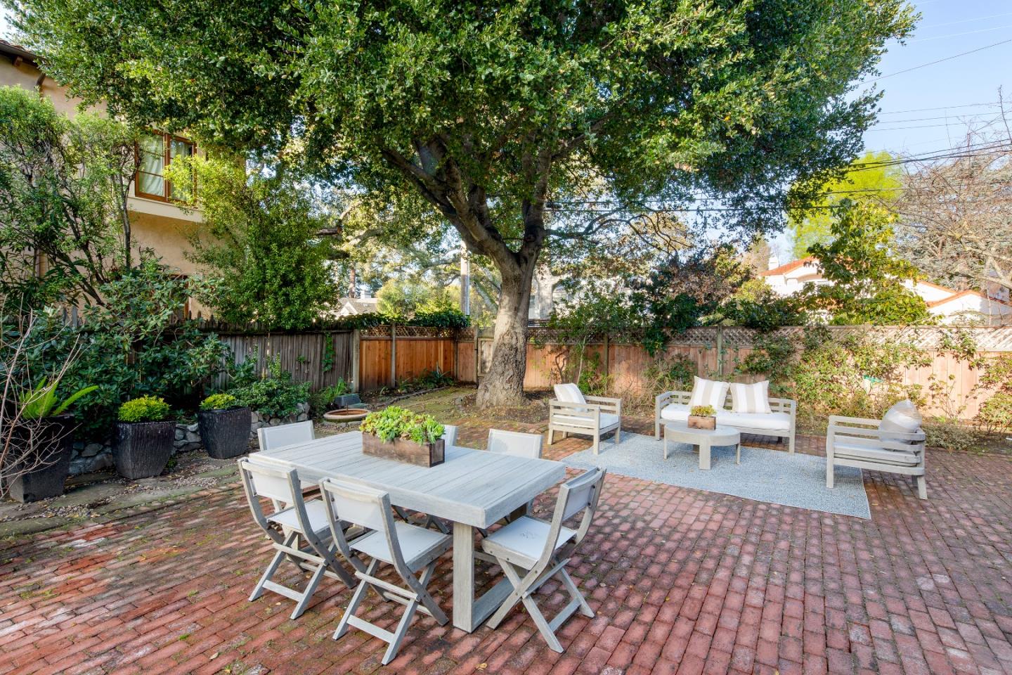 Detail Gallery Image 40 of 48 For 845 Magnolia St, Menlo Park,  CA 94025 - 3 Beds | 3 Baths