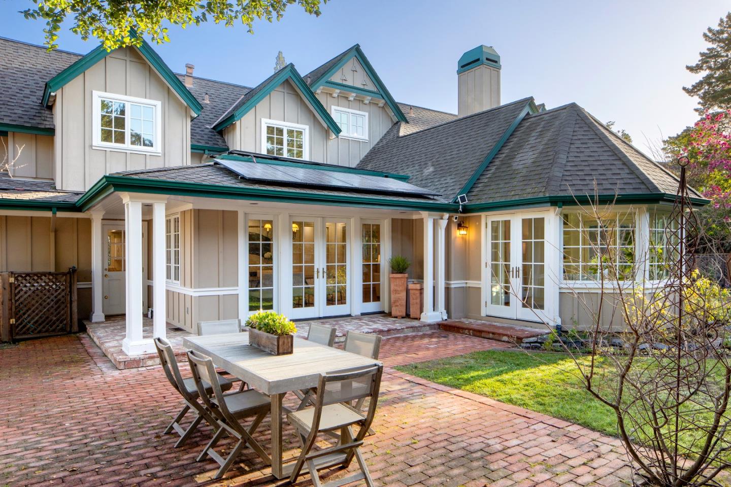 Detail Gallery Image 42 of 48 For 845 Magnolia St, Menlo Park,  CA 94025 - 3 Beds | 3 Baths