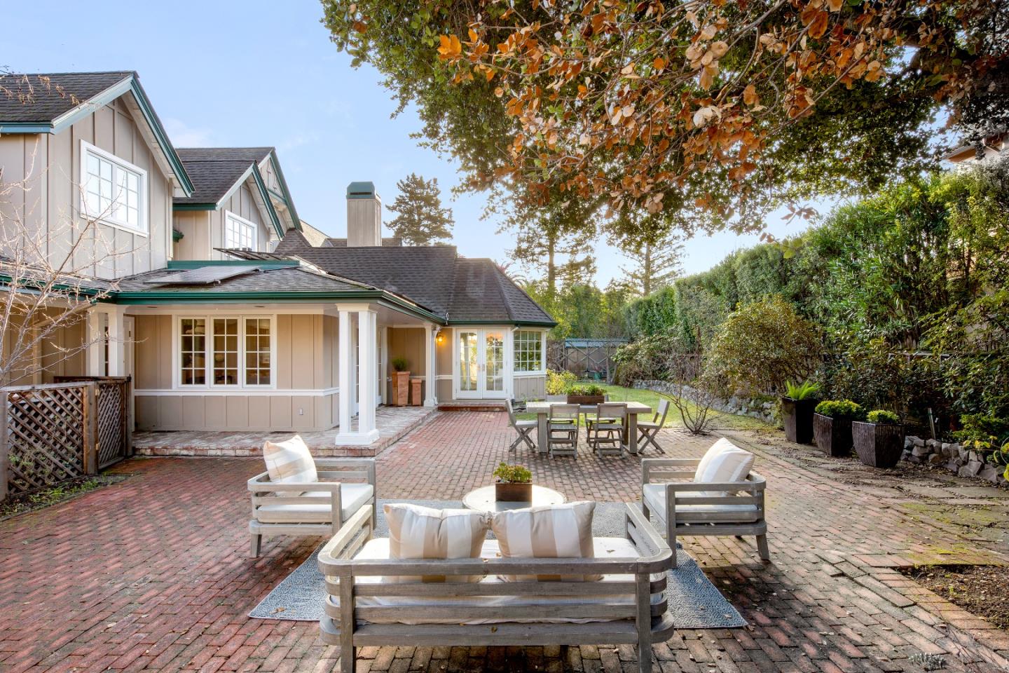 Detail Gallery Image 43 of 48 For 845 Magnolia St, Menlo Park,  CA 94025 - 3 Beds | 3 Baths