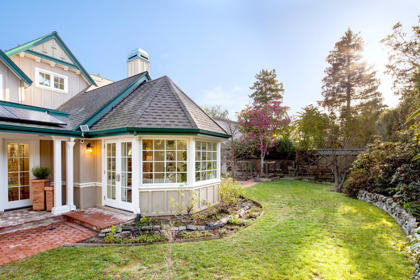 Detail Gallery Image 44 of 48 For 845 Magnolia St, Menlo Park,  CA 94025 - 3 Beds | 3 Baths