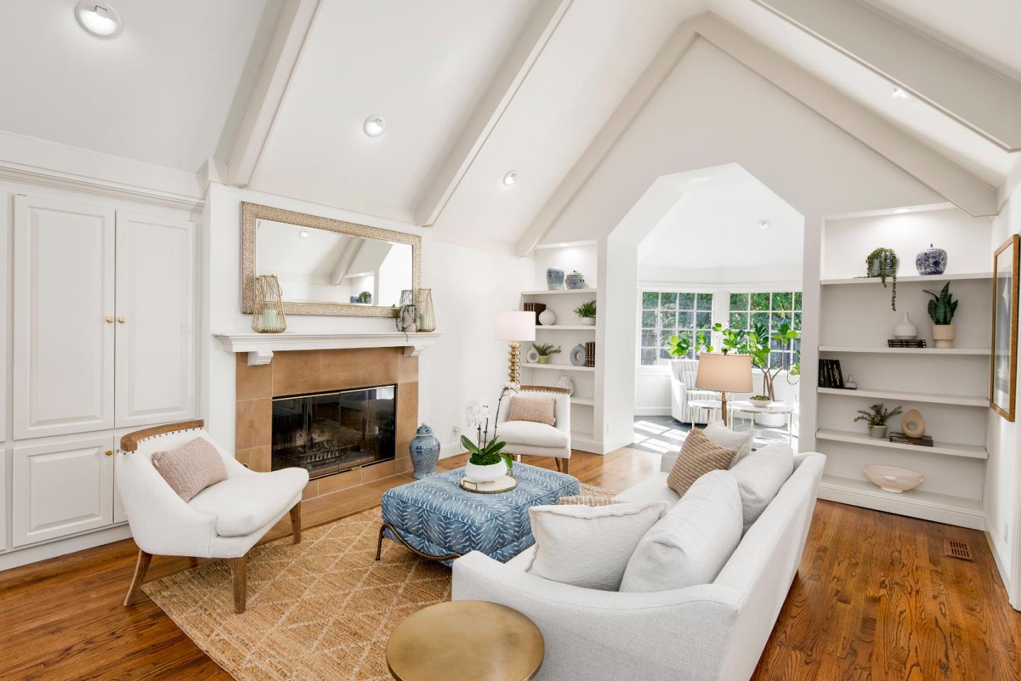 Detail Gallery Image 5 of 48 For 845 Magnolia St, Menlo Park,  CA 94025 - 3 Beds | 3 Baths