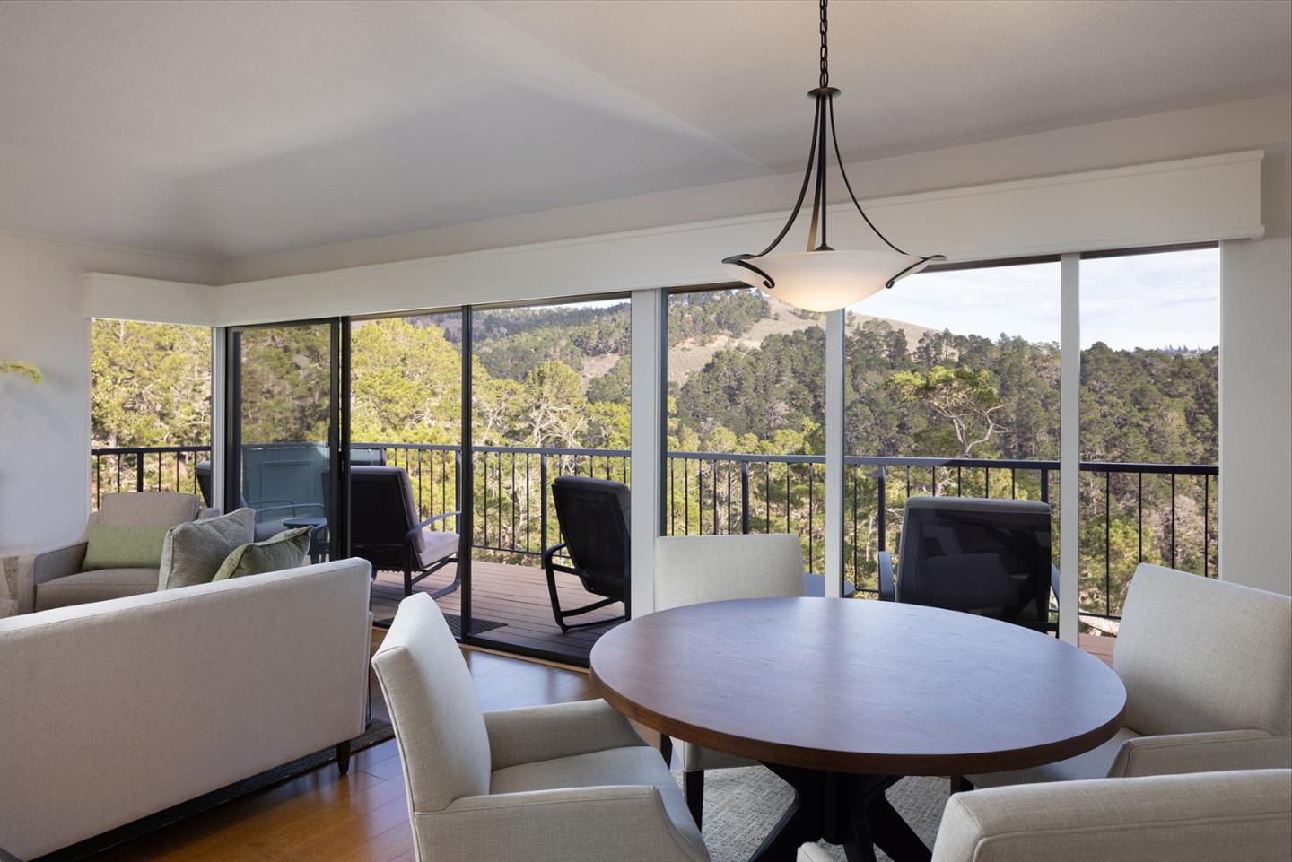 Detail Gallery Image 4 of 46 For 221 Del Mesa Carmel, Carmel,  CA 93923 - 2 Beds | 2 Baths