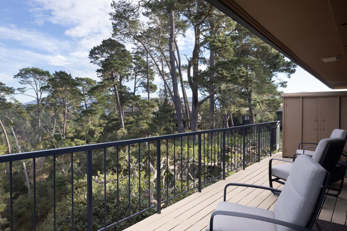 Detail Gallery Image 6 of 46 For 221 Del Mesa Carmel, Carmel,  CA 93923 - 2 Beds | 2 Baths