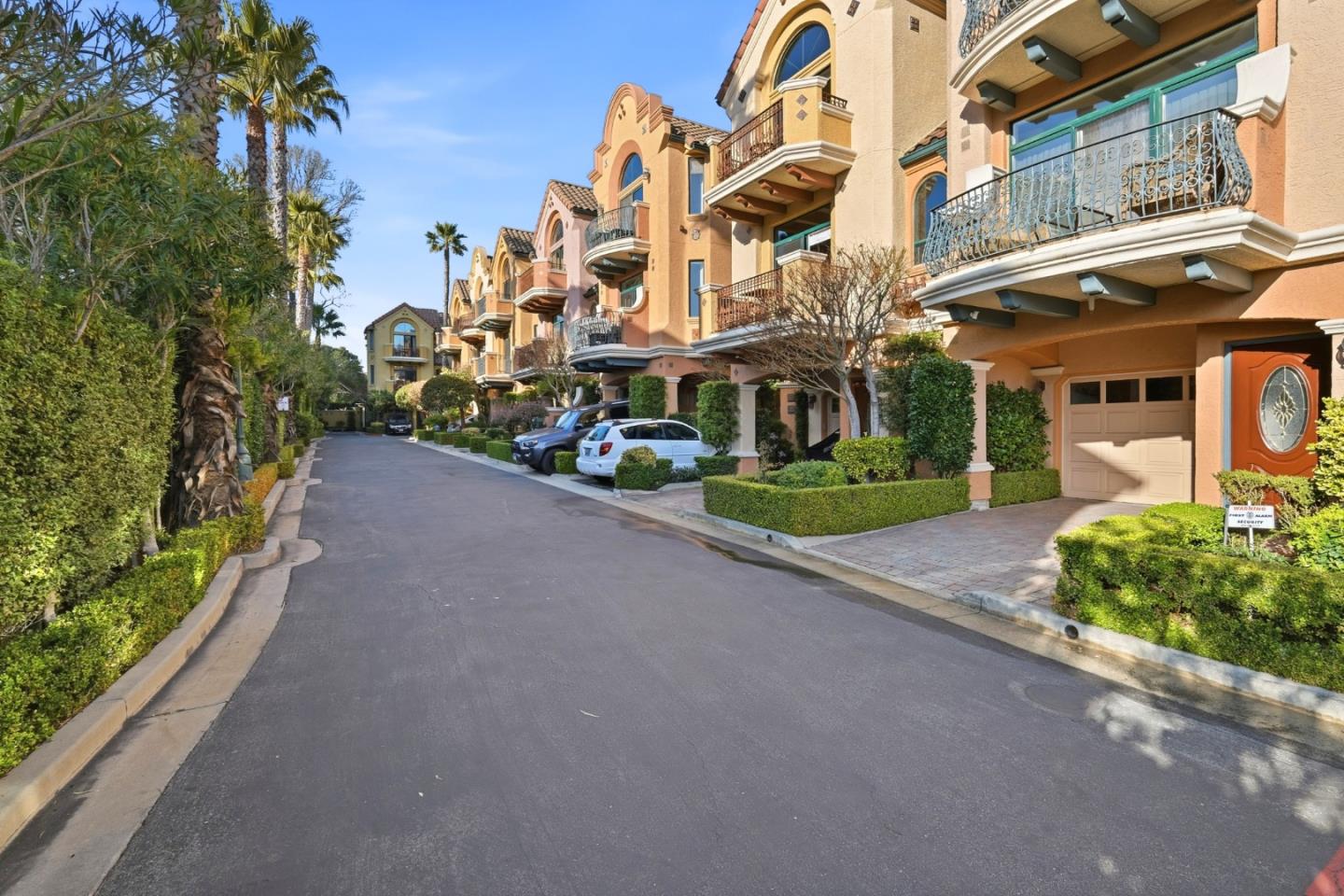 Detail Gallery Image 3 of 37 For 206 Villa Mar Vis, Santa Cruz,  CA 95060 - 3 Beds | 3 Baths