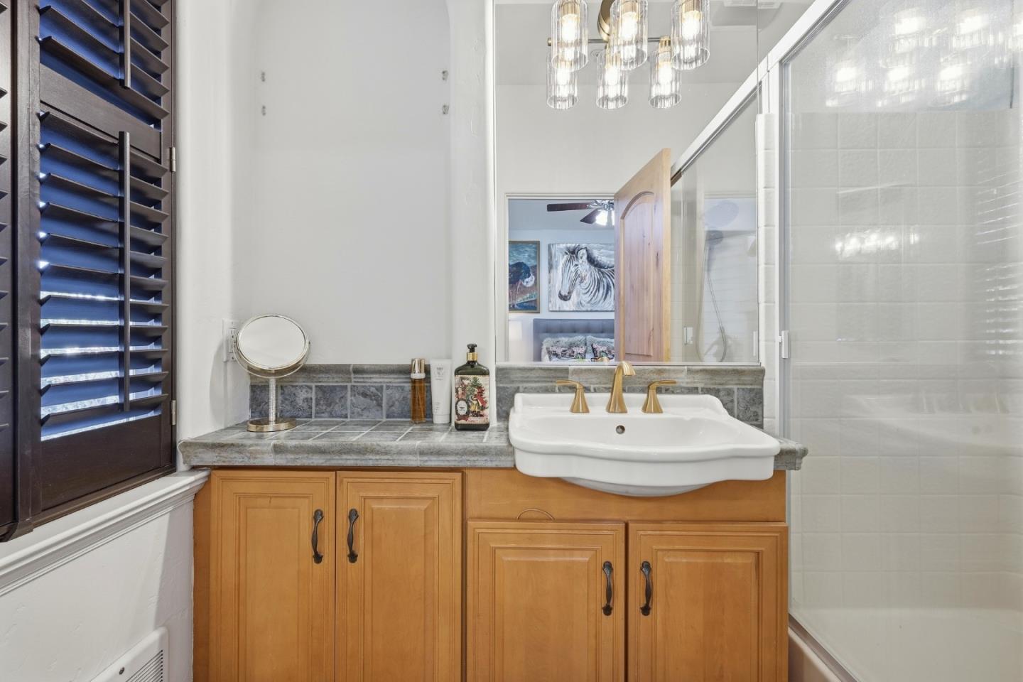 Detail Gallery Image 31 of 37 For 206 Villa Mar Vis, Santa Cruz,  CA 95060 - 3 Beds | 3 Baths