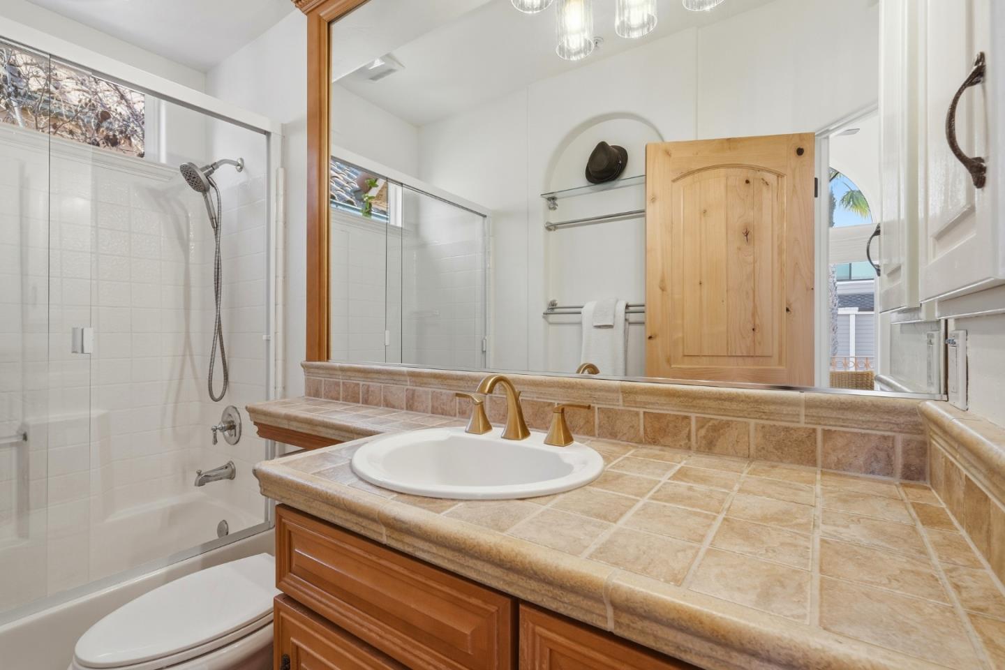 Detail Gallery Image 32 of 37 For 206 Villa Mar Vis, Santa Cruz,  CA 95060 - 3 Beds | 3 Baths