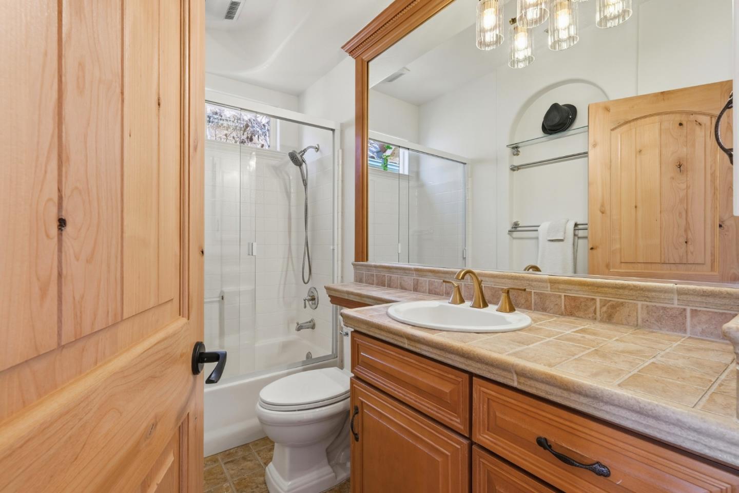 Detail Gallery Image 33 of 37 For 206 Villa Mar Vis, Santa Cruz,  CA 95060 - 3 Beds | 3 Baths