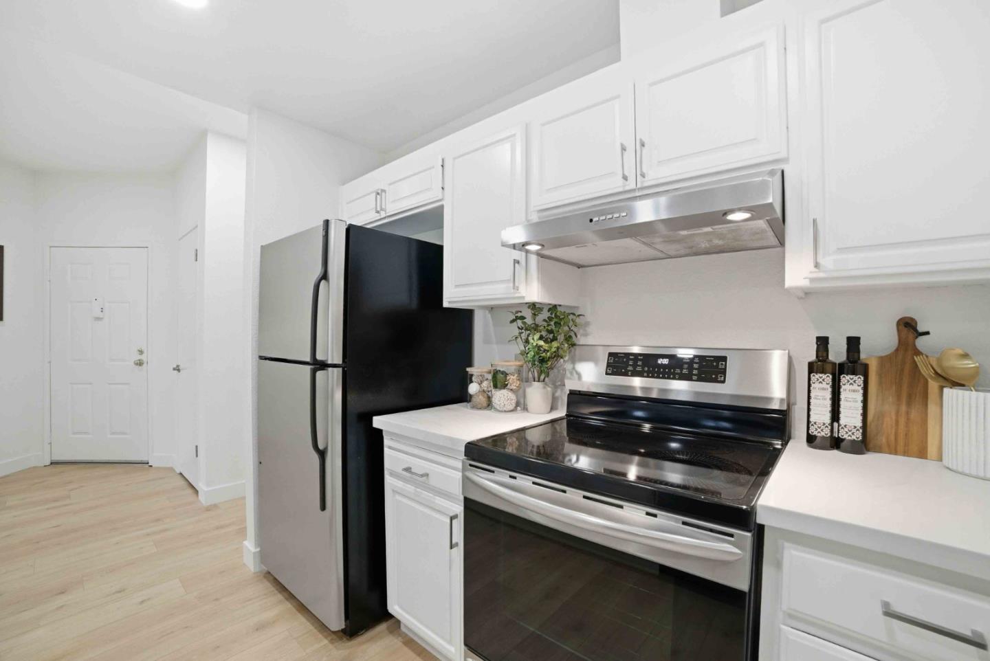 Detail Gallery Image 9 of 21 For 3735 Terstena Pl #157,  Santa Clara,  CA 95051 - 2 Beds | 1 Baths