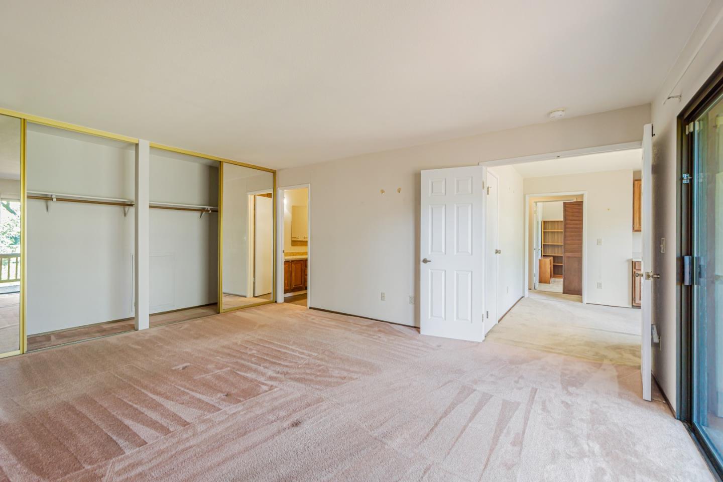 Detail Gallery Image 8 of 12 For 126 Saint Joan Ln, Pleasant Hill,  CA 94523 - 3 Beds | 2/1 Baths