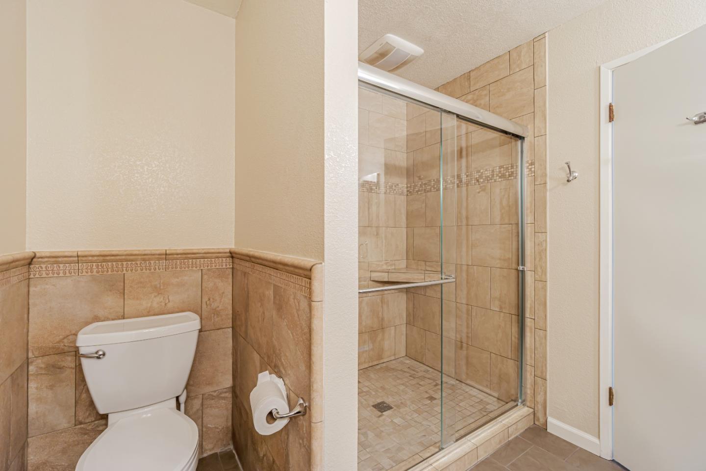 Detail Gallery Image 9 of 12 For 126 Saint Joan Ln, Pleasant Hill,  CA 94523 - 3 Beds | 2/1 Baths