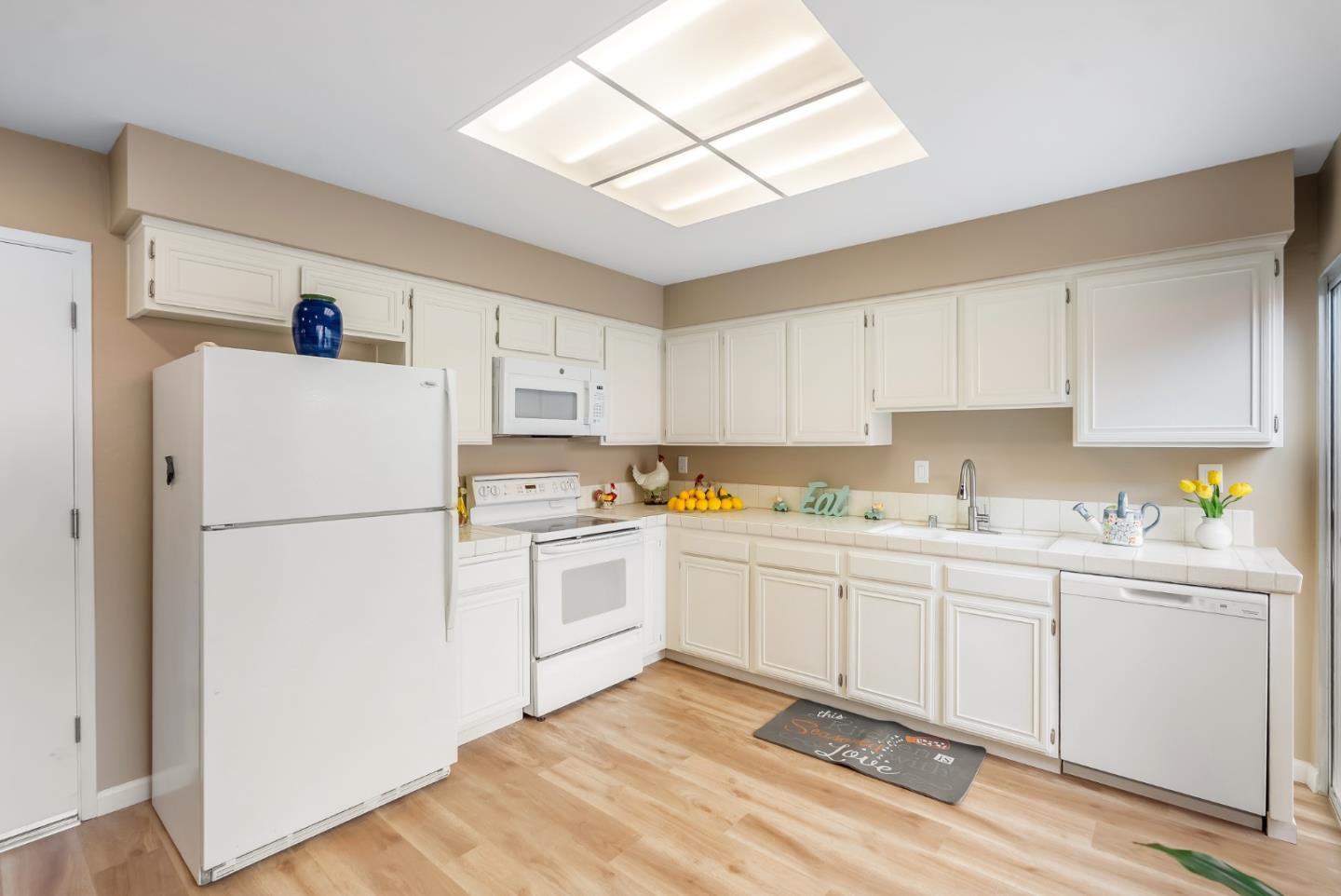 Detail Gallery Image 9 of 22 For 903 Calle De Verde, San Jose,  CA 95136 - 2 Beds | 1/1 Baths