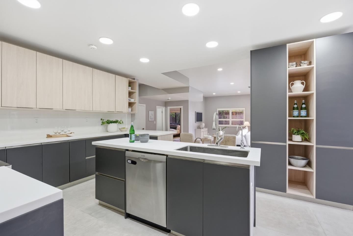 Detail Gallery Image 12 of 22 For 1450 Valcartier Dr, Sunnyvale,  CA 94087 - 4 Beds | 3/3 Baths