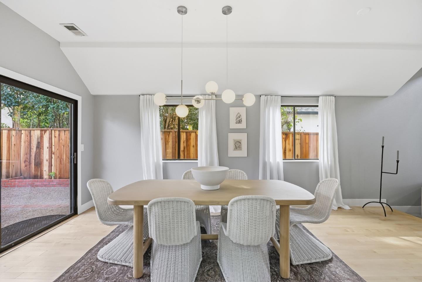 Detail Gallery Image 8 of 22 For 1450 Valcartier Dr, Sunnyvale,  CA 94087 - 4 Beds | 3/3 Baths