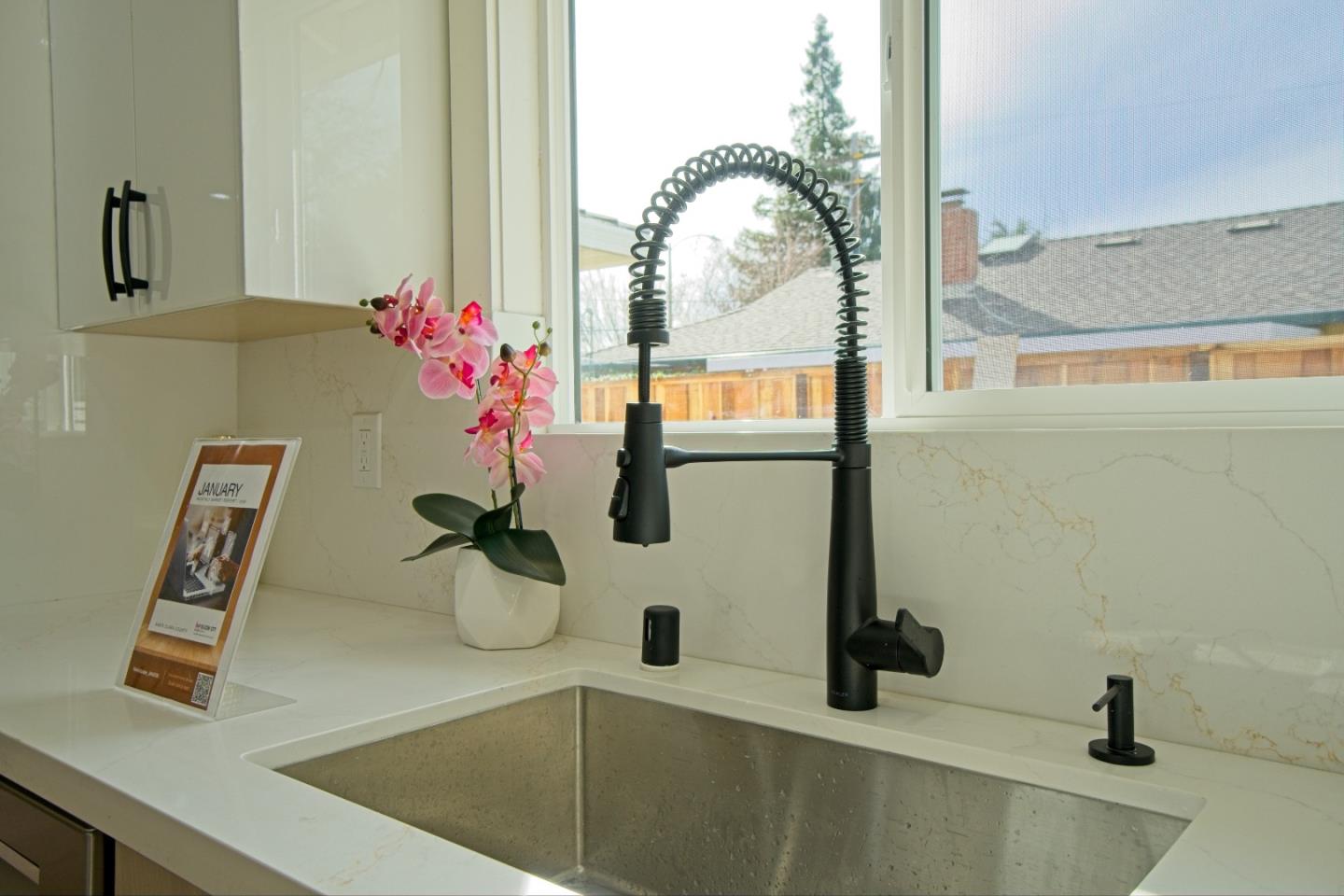 Detail Gallery Image 17 of 31 For 114 Cumulus Ave, Sunnyvale,  CA 94087 - 4 Beds | 3 Baths