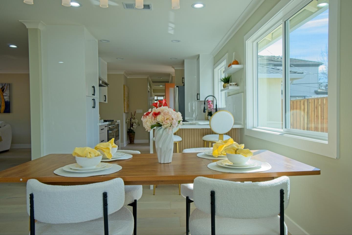 Detail Gallery Image 18 of 31 For 114 Cumulus Ave, Sunnyvale,  CA 94087 - 4 Beds | 3 Baths