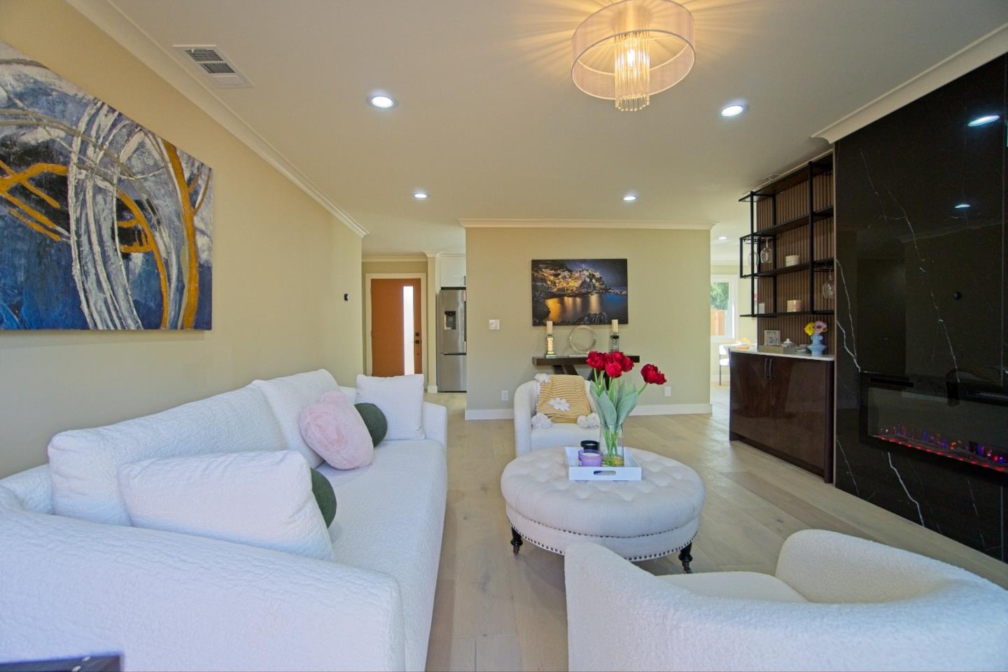 Detail Gallery Image 26 of 31 For 114 Cumulus Ave, Sunnyvale,  CA 94087 - 4 Beds | 3 Baths