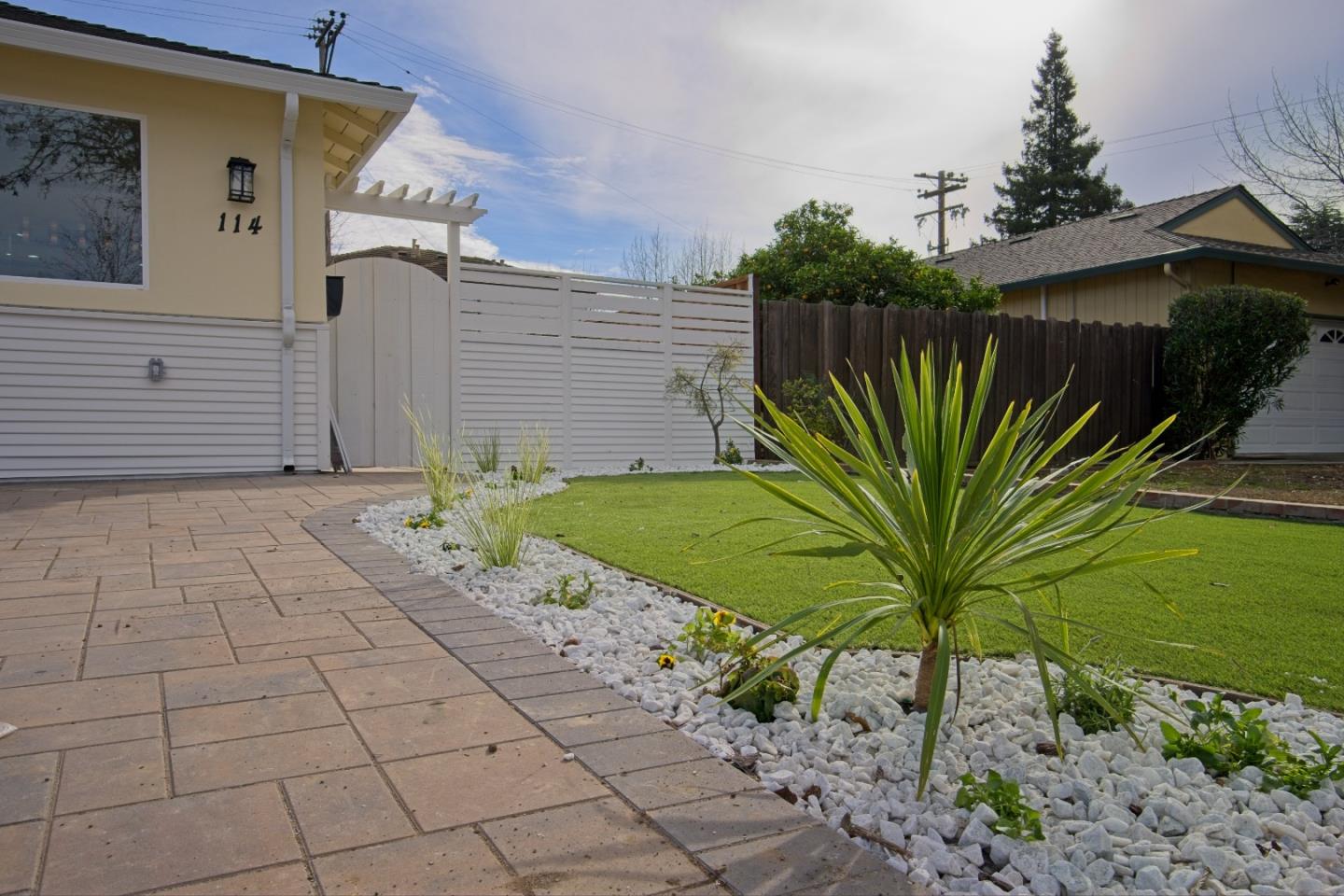 Detail Gallery Image 9 of 31 For 114 Cumulus Ave, Sunnyvale,  CA 94087 - 4 Beds | 3 Baths