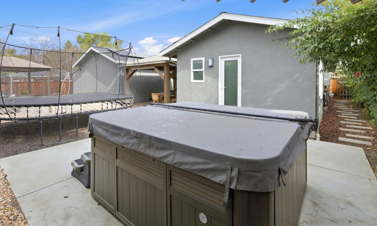 Detail Gallery Image 18 of 25 For 5451 Lauren Dr, San Jose,  CA 95124 - 5 Beds | 4 Baths