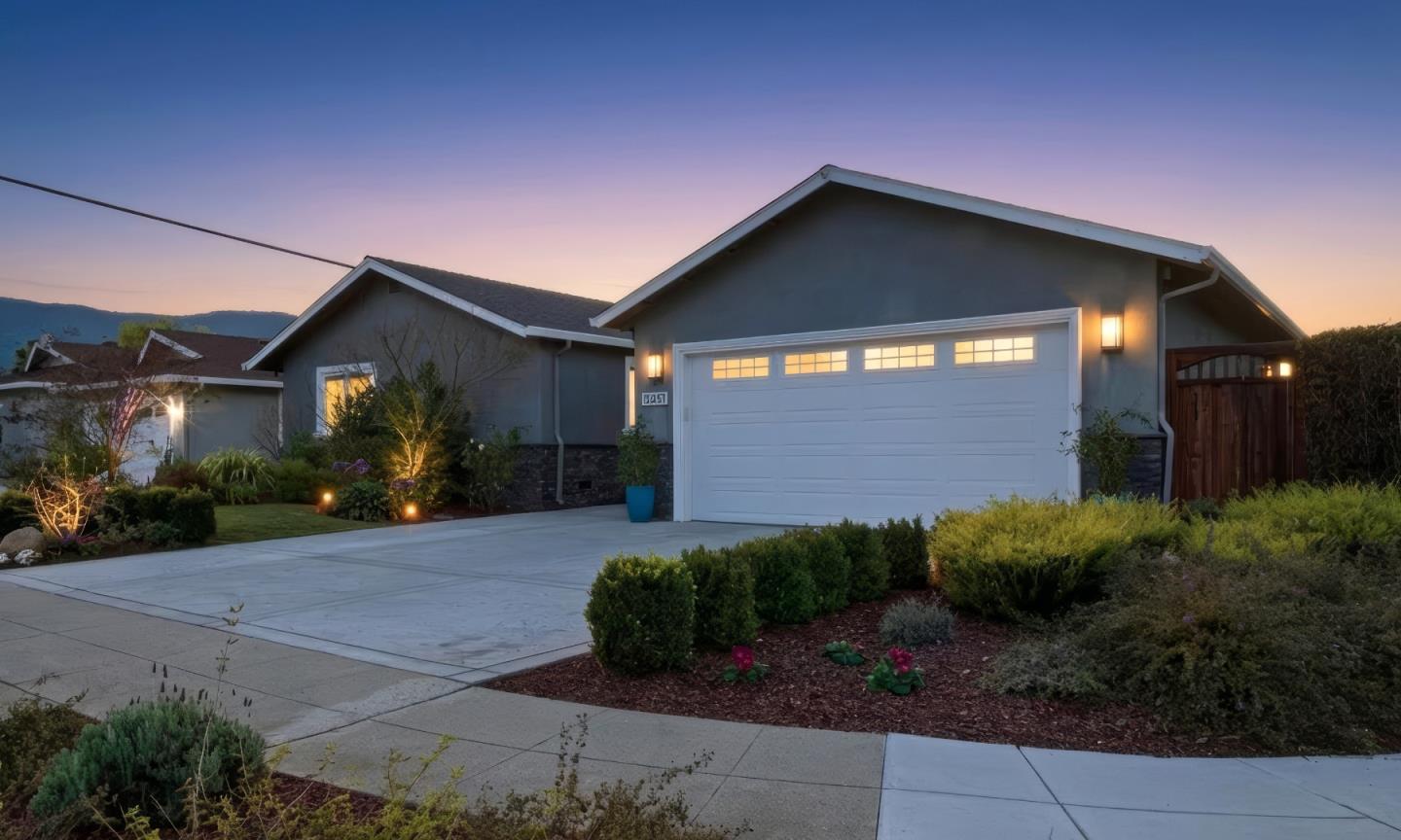 Detail Gallery Image 2 of 25 For 5451 Lauren Dr, San Jose,  CA 95124 - 5 Beds | 4 Baths