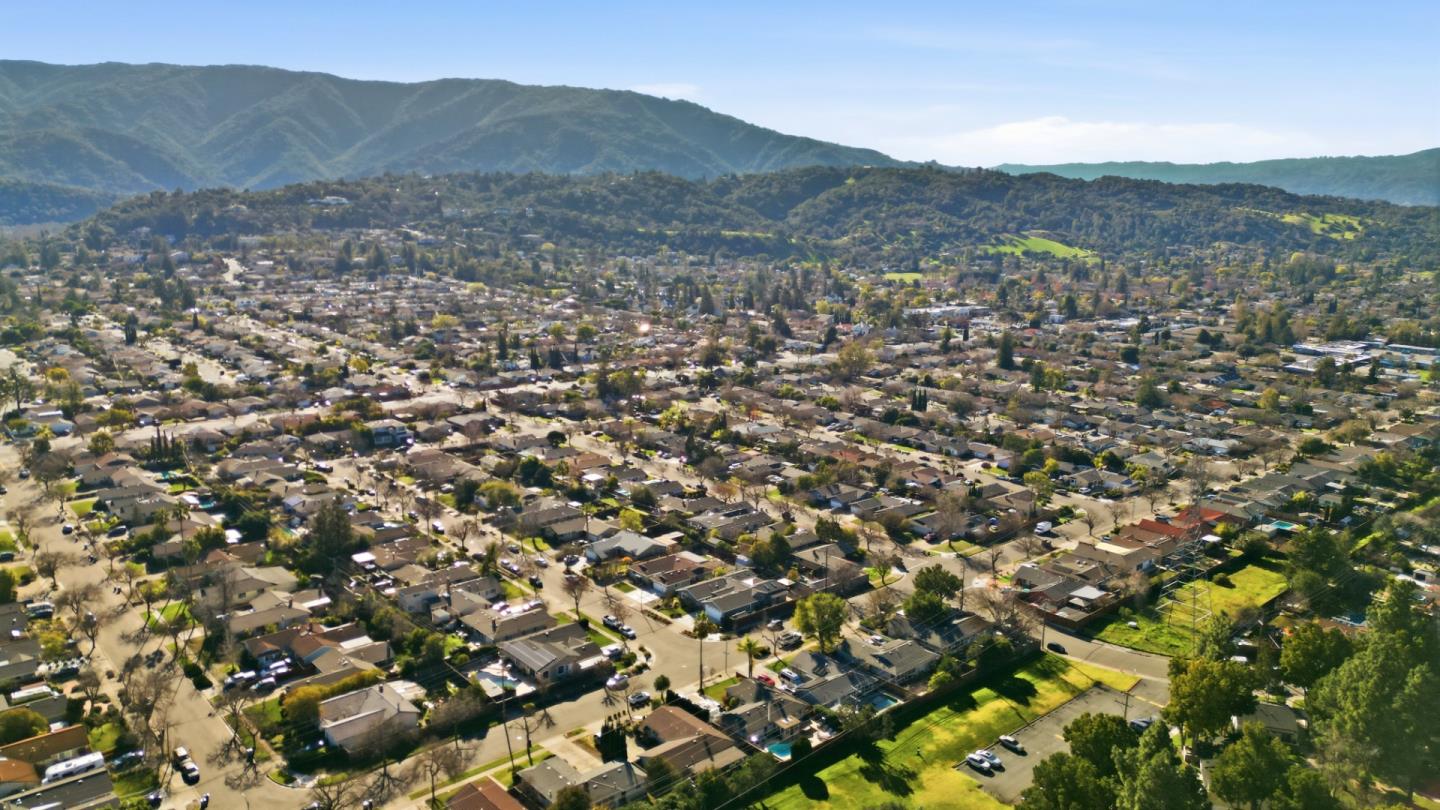 Detail Gallery Image 23 of 25 For 5451 Lauren Dr, San Jose,  CA 95124 - 5 Beds | 4 Baths