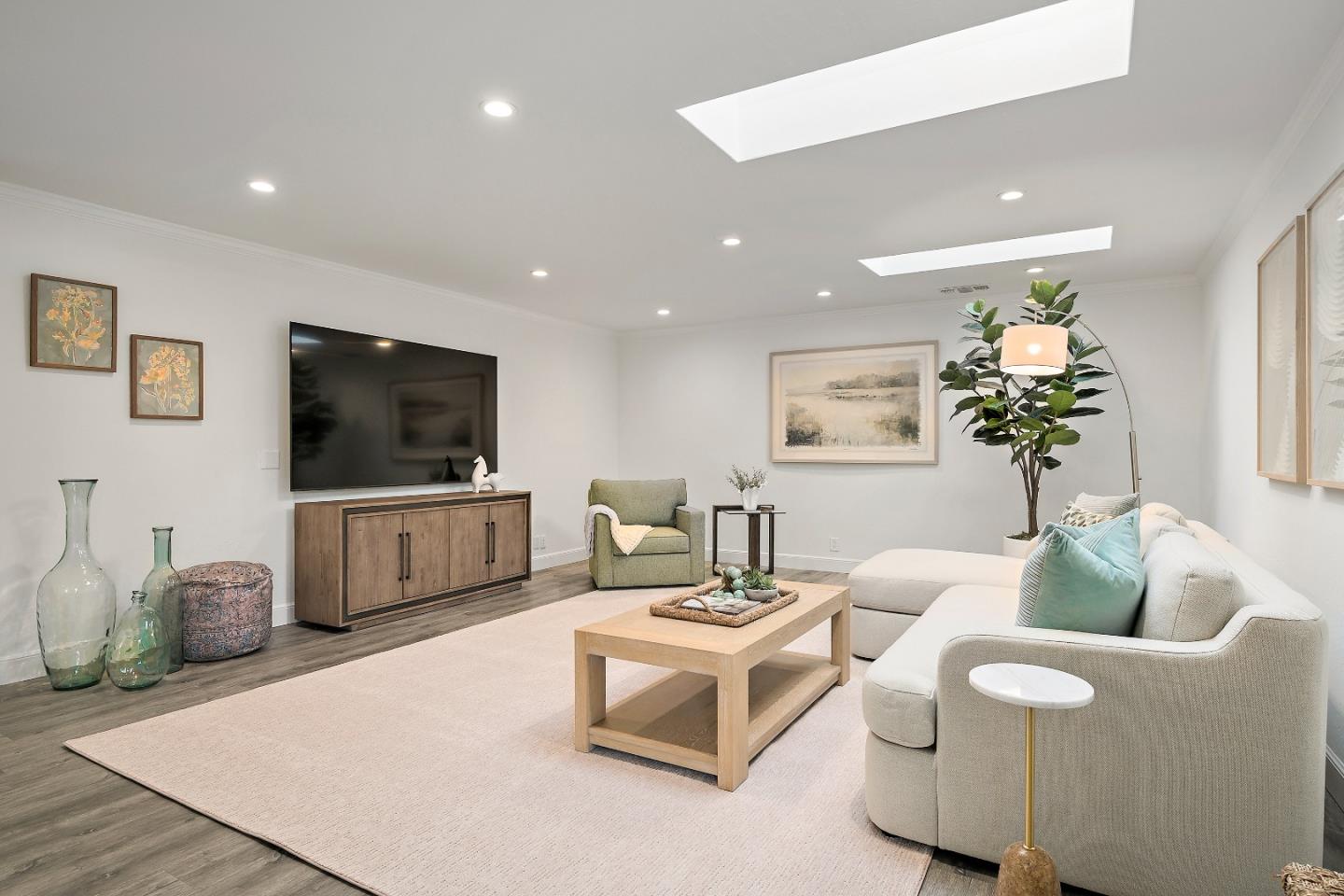 Detail Gallery Image 8 of 25 For 5451 Lauren Dr, San Jose,  CA 95124 - 5 Beds | 4 Baths