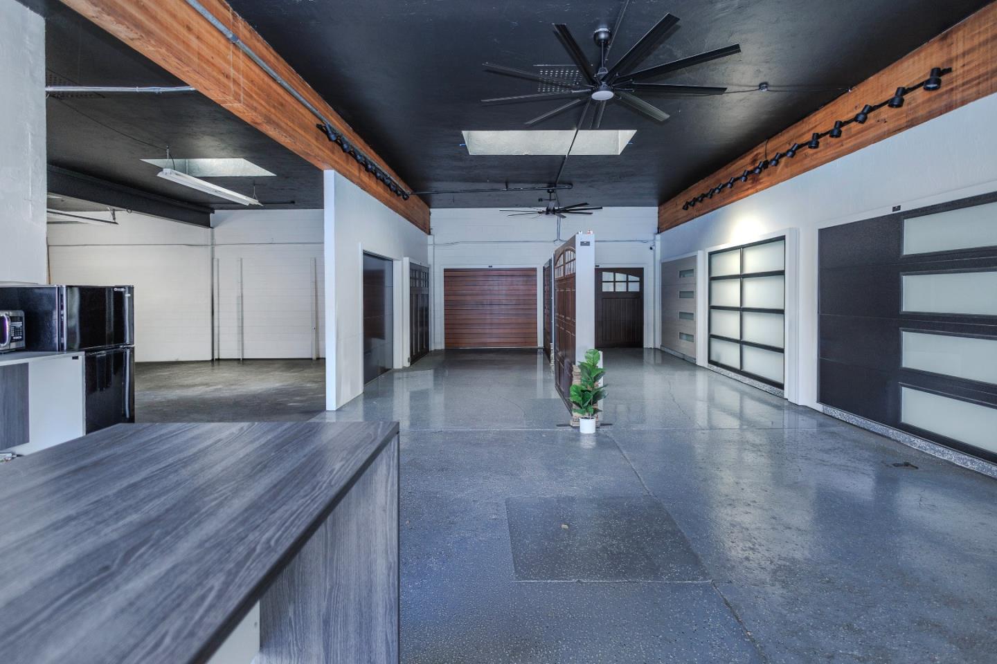 Detail Gallery Image 14 of 15 For 2951 Middlefield Rd, Redwood City,  CA 94063 - – Beds | – Baths