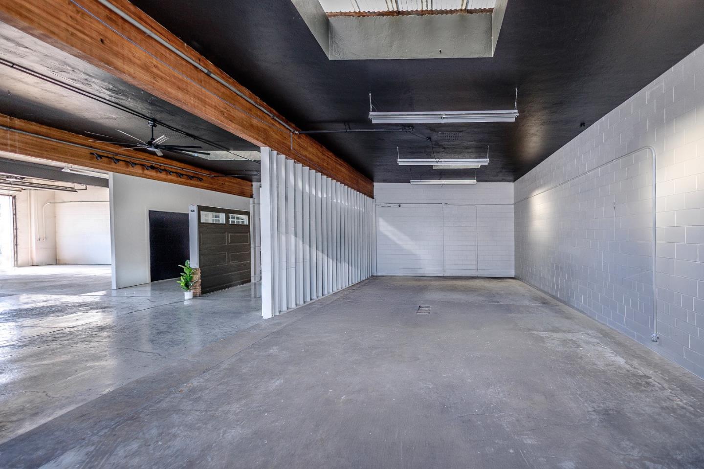 Detail Gallery Image 7 of 15 For 2951 Middlefield Rd, Redwood City,  CA 94063 - – Beds | – Baths