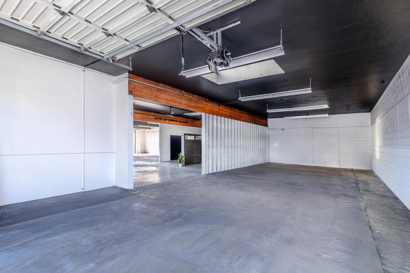 Detail Gallery Image 8 of 15 For 2951 Middlefield Rd, Redwood City,  CA 94063 - – Beds | – Baths