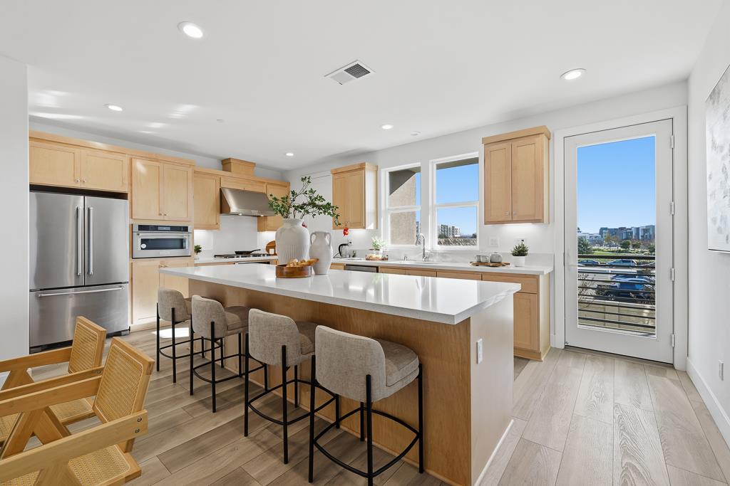 Detail Gallery Image 16 of 53 For 3675 Broadcast Cmn, Fremont,  CA 94538 - 4 Beds | 3/1 Baths