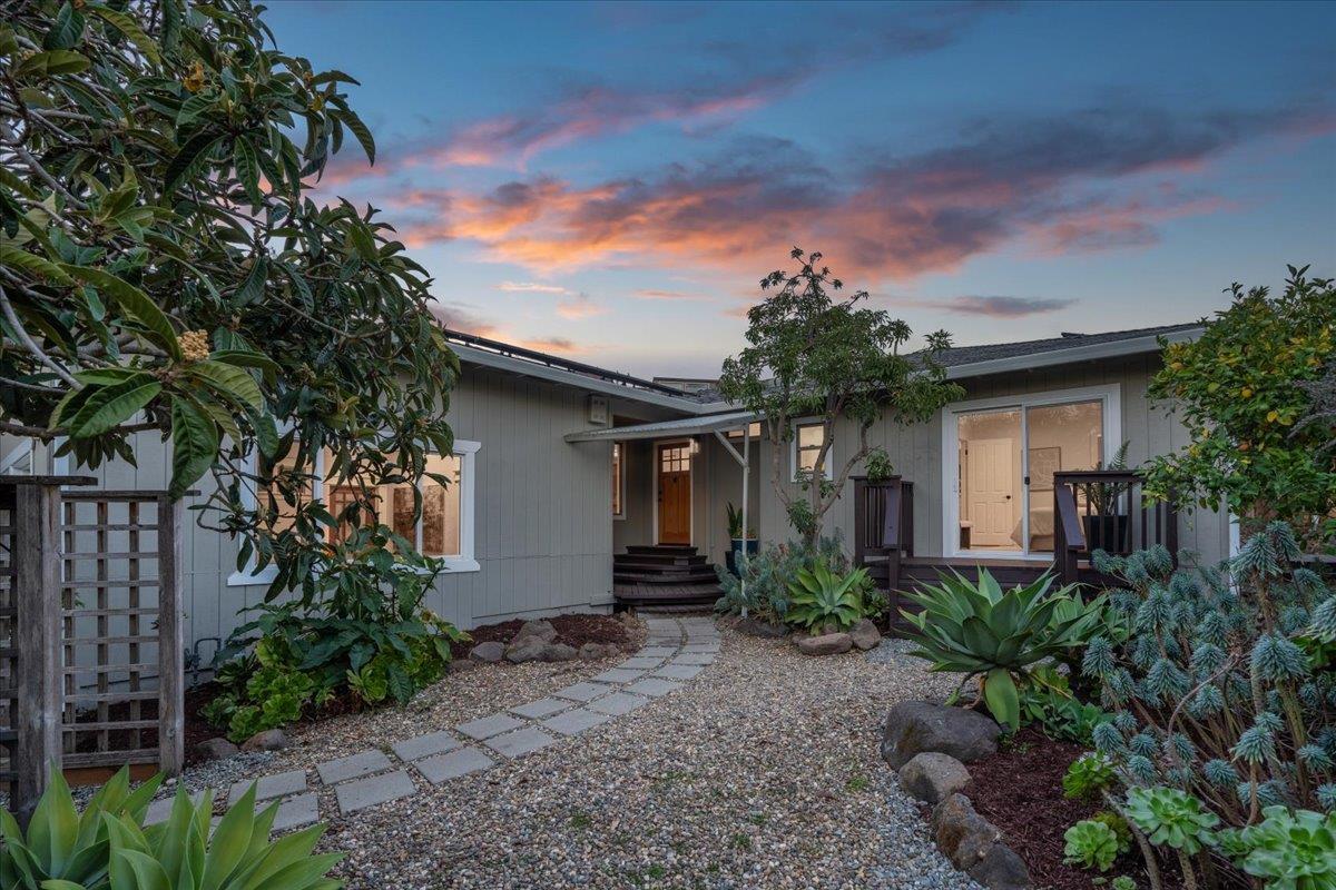 Front Image Thumbnail for ML82034657