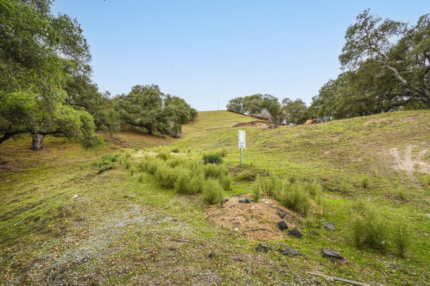 Detail Gallery Image 2 of 21 For 8951 Tea Tree Way, Gilroy,  CA 95020 - – Beds | – Baths